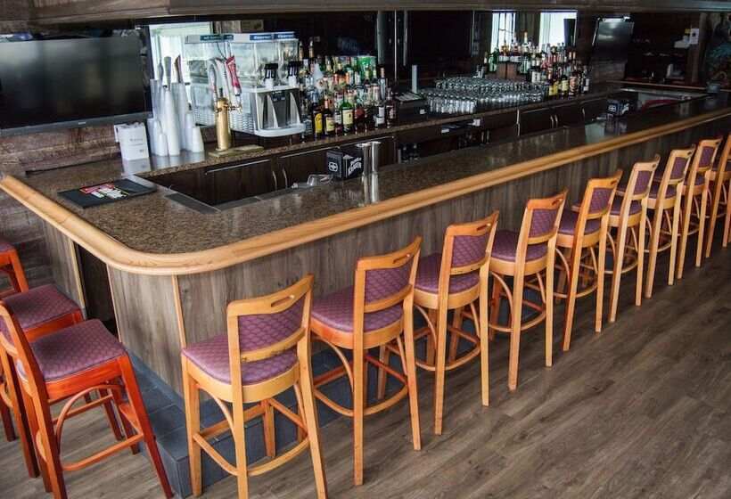 מוטל Windjammer Motor Inn