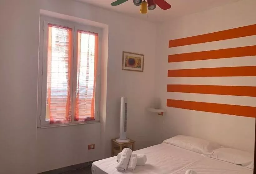 Hotelli Pippo A Vernazza Rooms