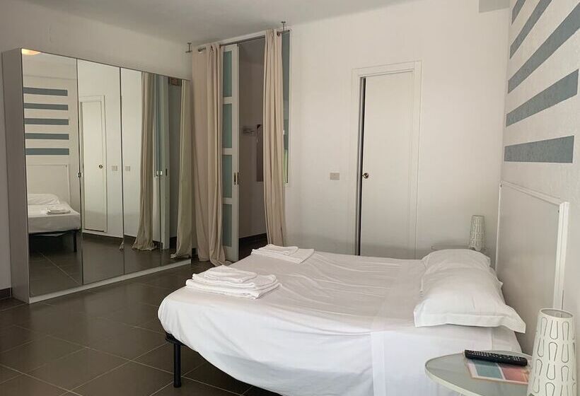 Отель Pippo A Vernazza Rooms