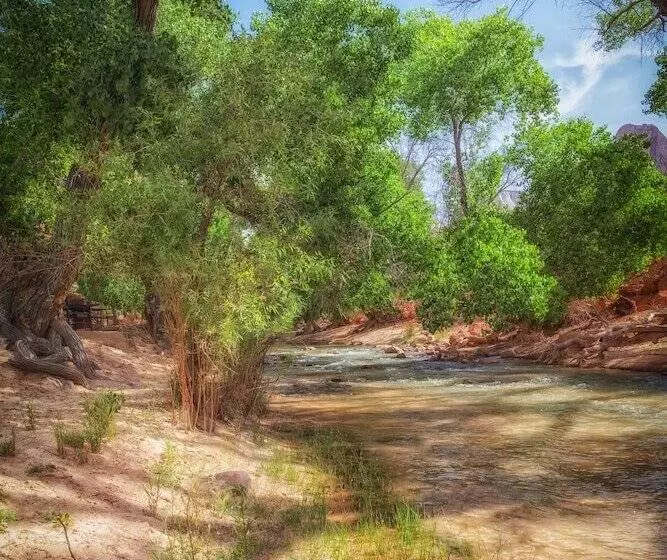 Cable Mountain Lodge