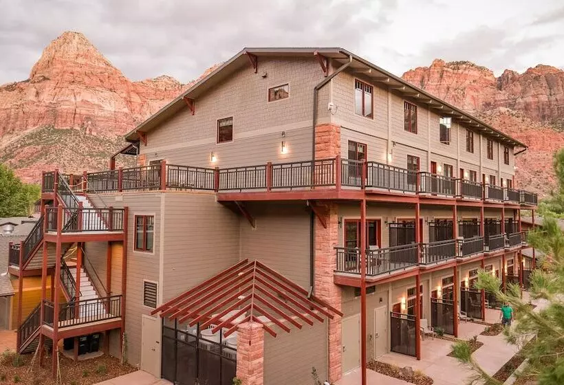 Cable Mountain Lodge