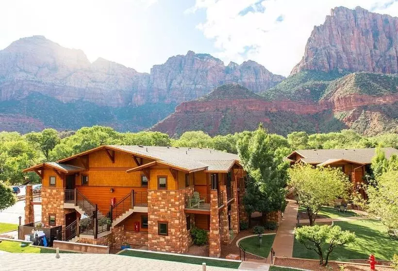 Cable Mountain Lodge