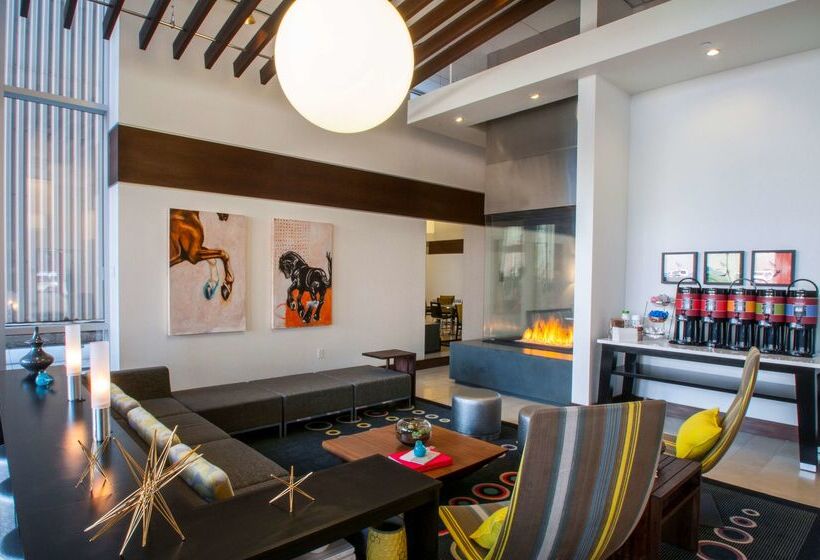 Hampton Inn & Suites Denver Downtownconvention Center