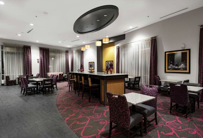 Hampton Inn & Suites Raleigh Downtown