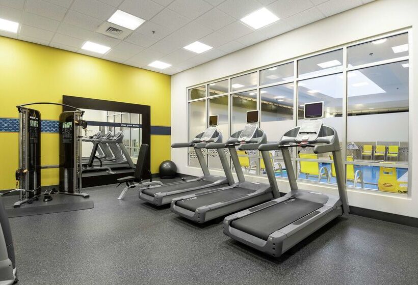 Hampton Inn & Suites Raleigh Downtown