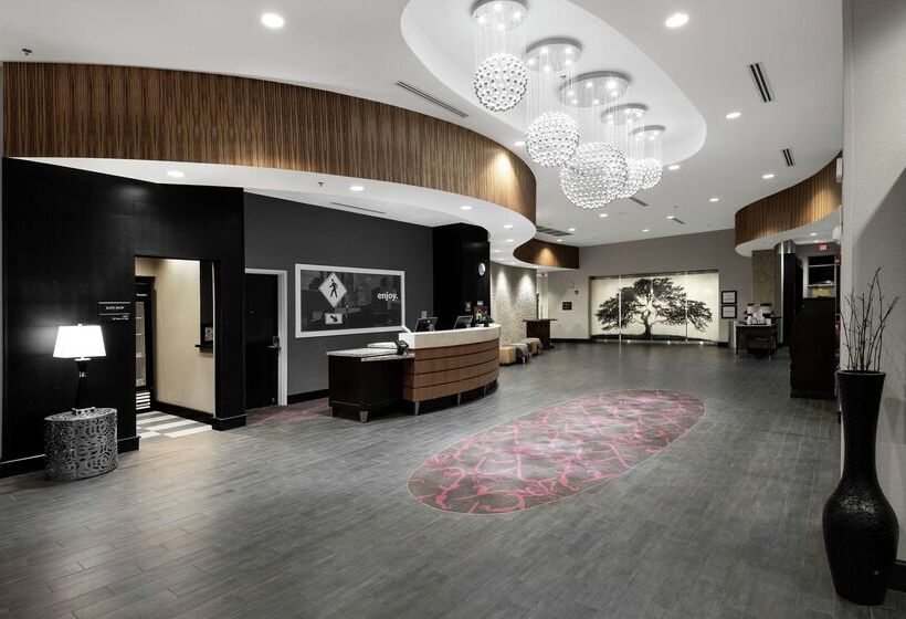 Hampton Inn & Suites Raleigh Downtown