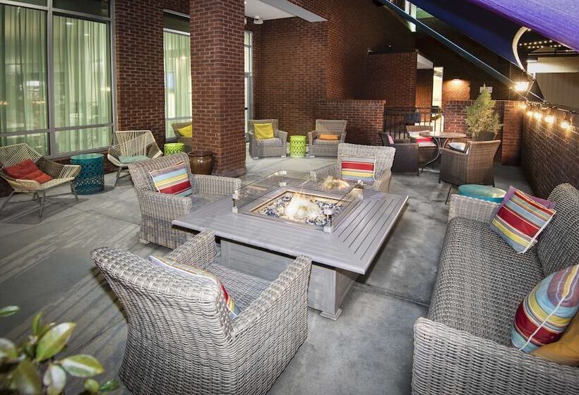 Hampton Inn & Suites Raleigh Downtown