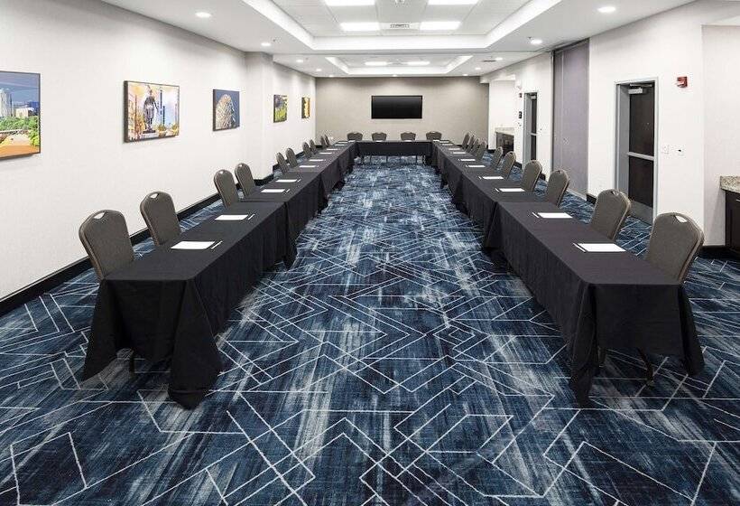 Hampton Inn & Suites Raleigh Downtown