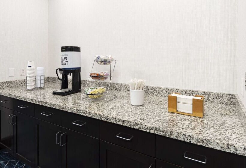 Hampton Inn & Suites Raleigh Downtown