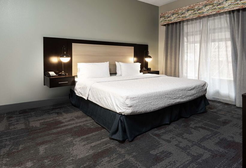 Hampton Inn & Suites Raleigh Downtown