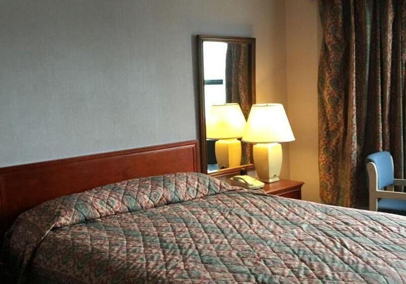 فندق Alpha Inn & Suites