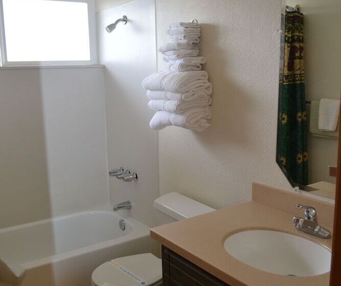 Отель Anaco Bay Inn