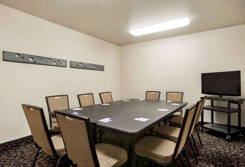 Отель Baymont By Wyndham Glenwood