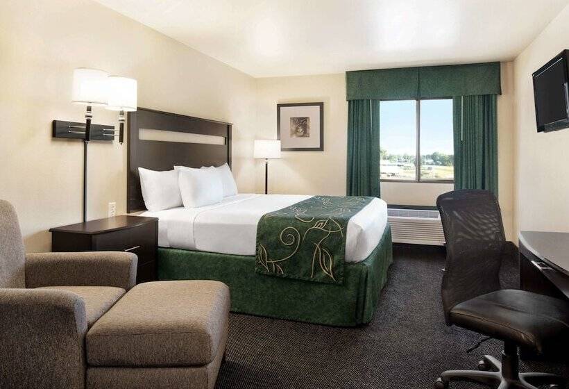 Отель Baymont By Wyndham Glenwood