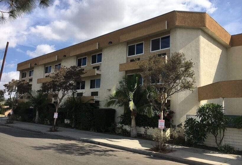 Отель Bellflower Travel Inn