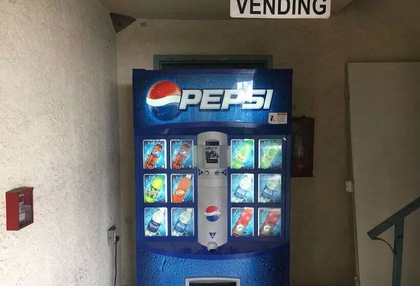 Отель Bellflower Travel Inn