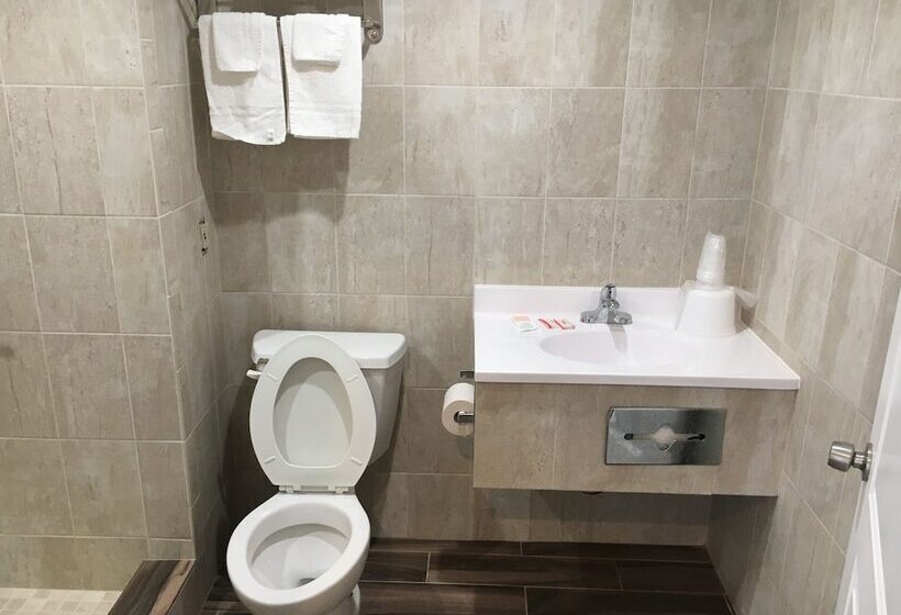 Отель Bellflower Travel Inn