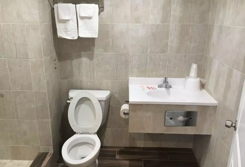 Отель Bellflower Travel Inn