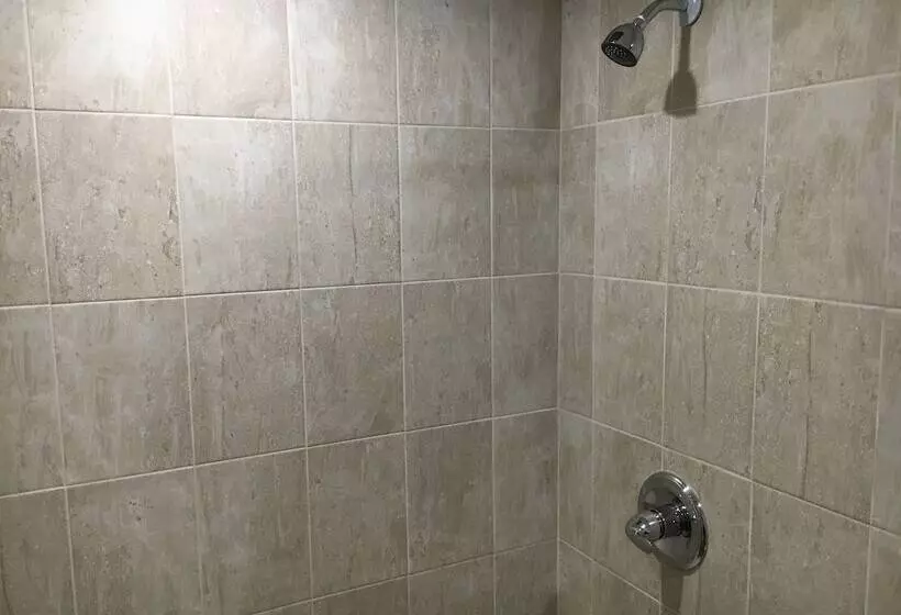 Отель Bellflower Travel Inn