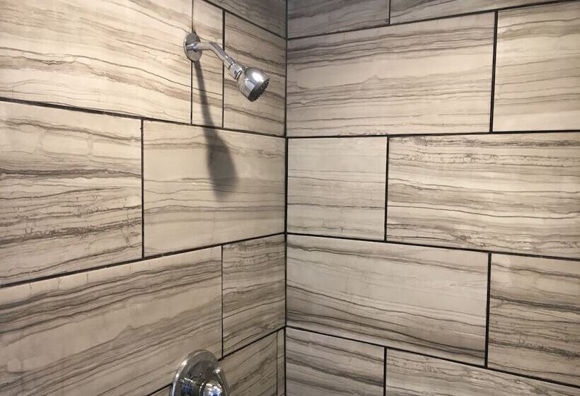 Отель Bellflower Travel Inn