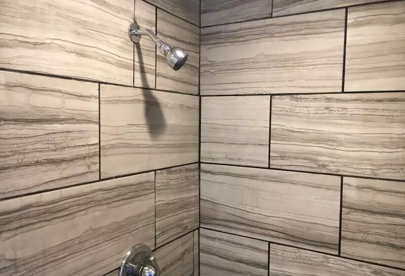 Отель Bellflower Travel Inn