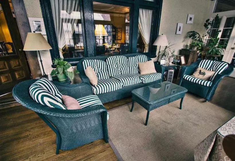 فندق The Bertram Inn