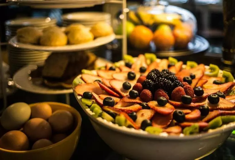 فندق The Bertram Inn