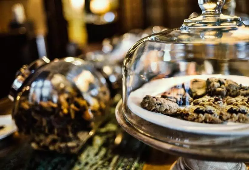 فندق The Bertram Inn