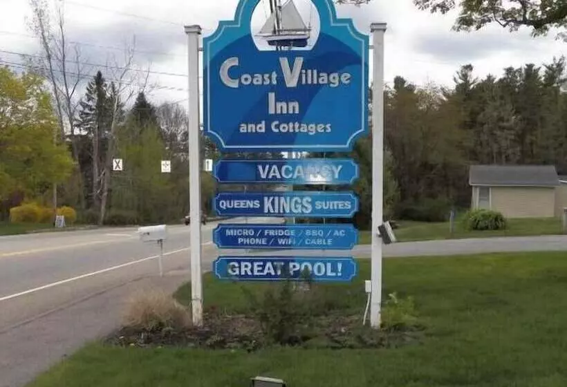 ホテル Coast Village Inn & Cottages