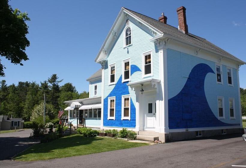 هتل Coast Village Inn & Cottages