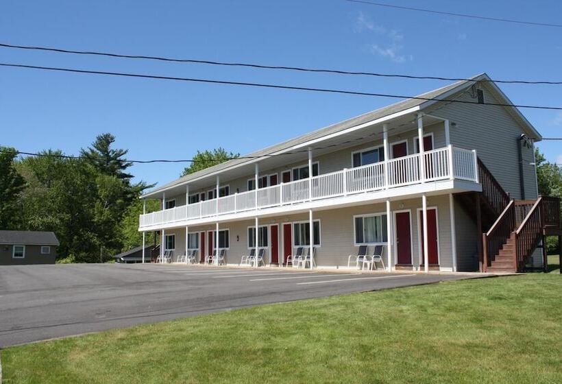 هتل Coast Village Inn & Cottages