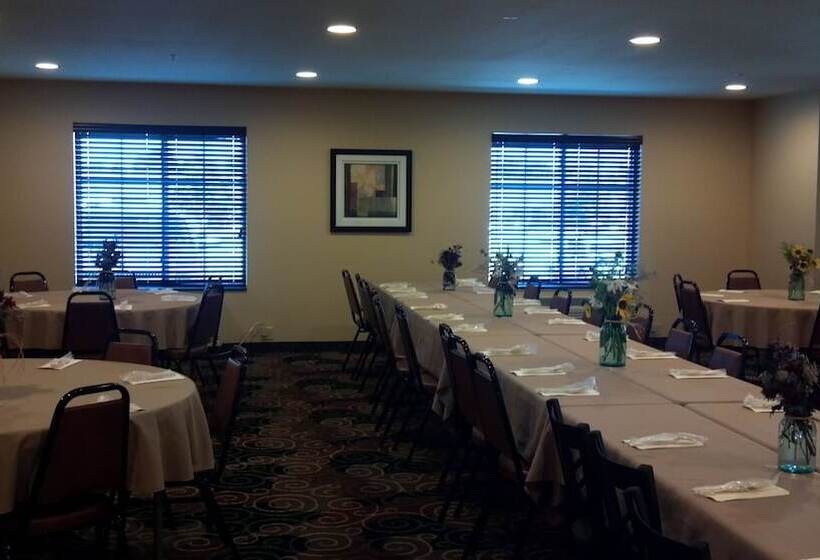 Cobblestone Hotel & Suites   Knoxville