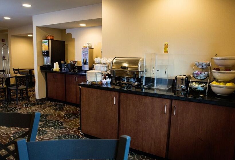 Cobblestone Hotel & Suites   Knoxville