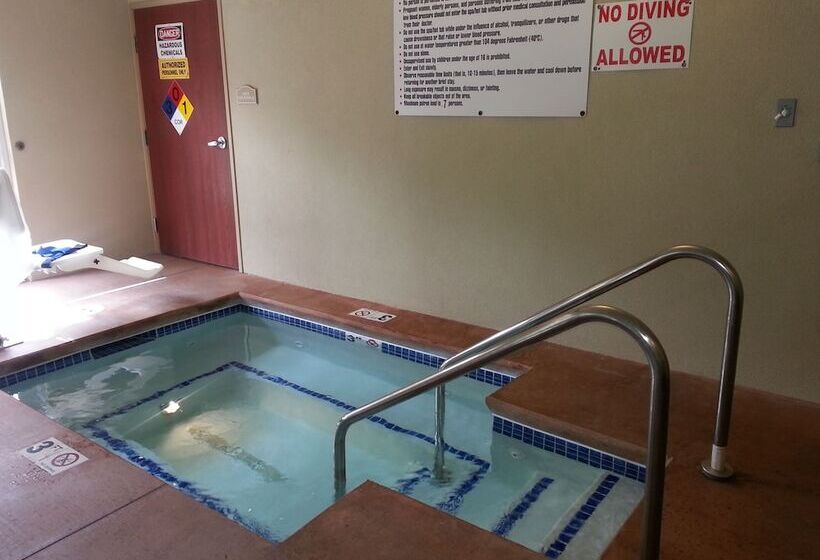 Cobblestone Hotel & Suites   Knoxville