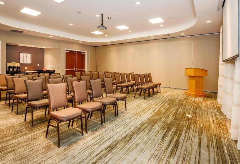 فندق Courtyard By Marriott Dallas Arlington South