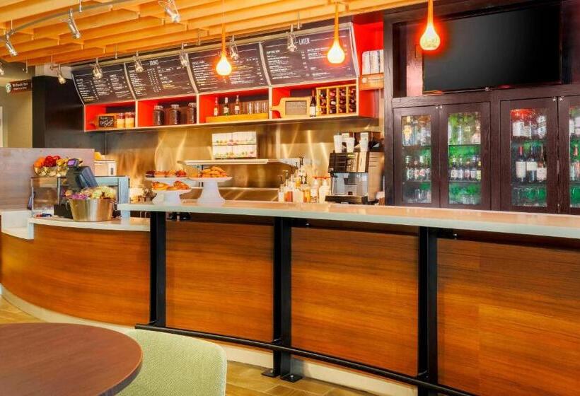 فندق Courtyard By Marriott Dallas Arlington South