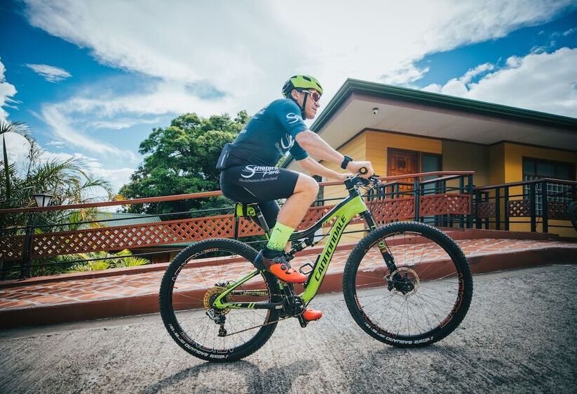 فندق Ficus Sunset Suites