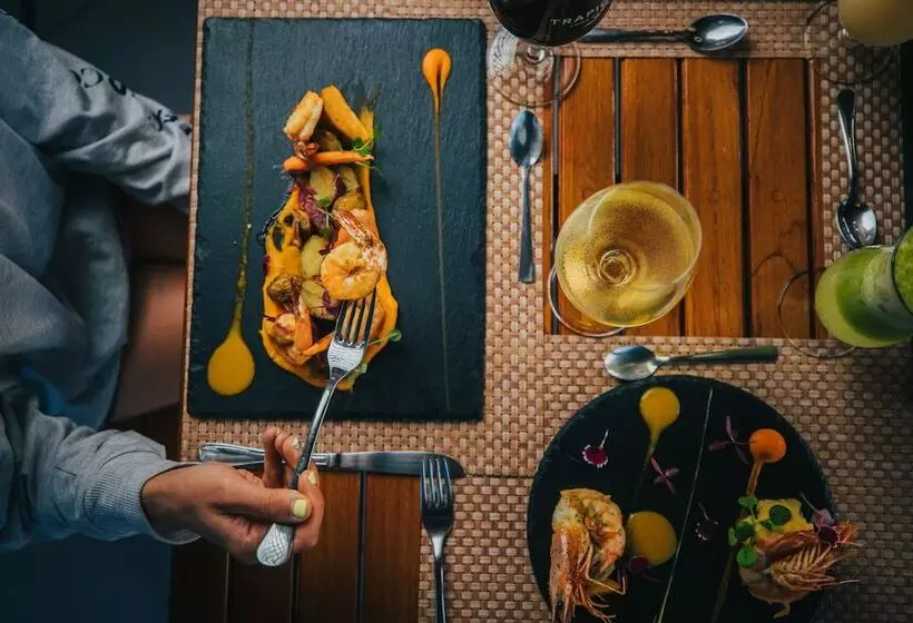 Hotel Ficus Sunset Suites