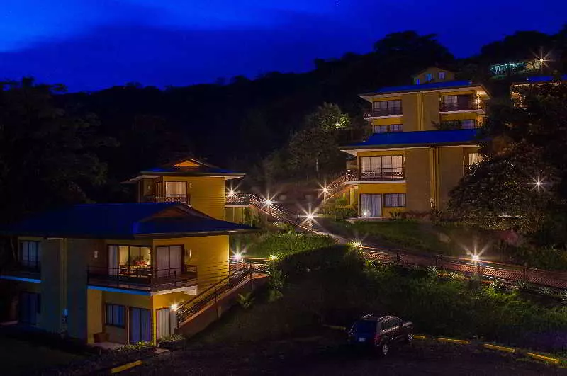 Hotel Ficus Sunset Suites