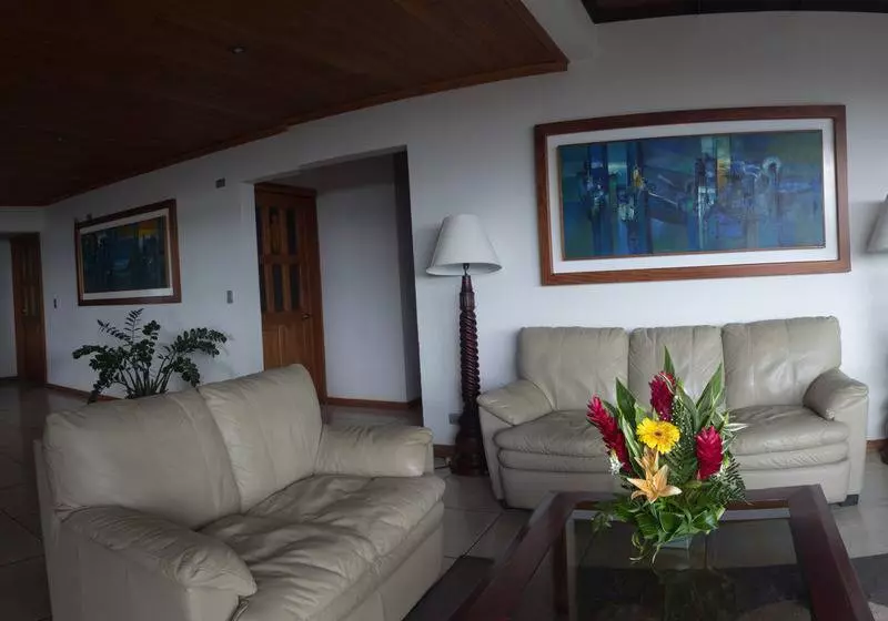 Hotel Ficus Sunset Suites