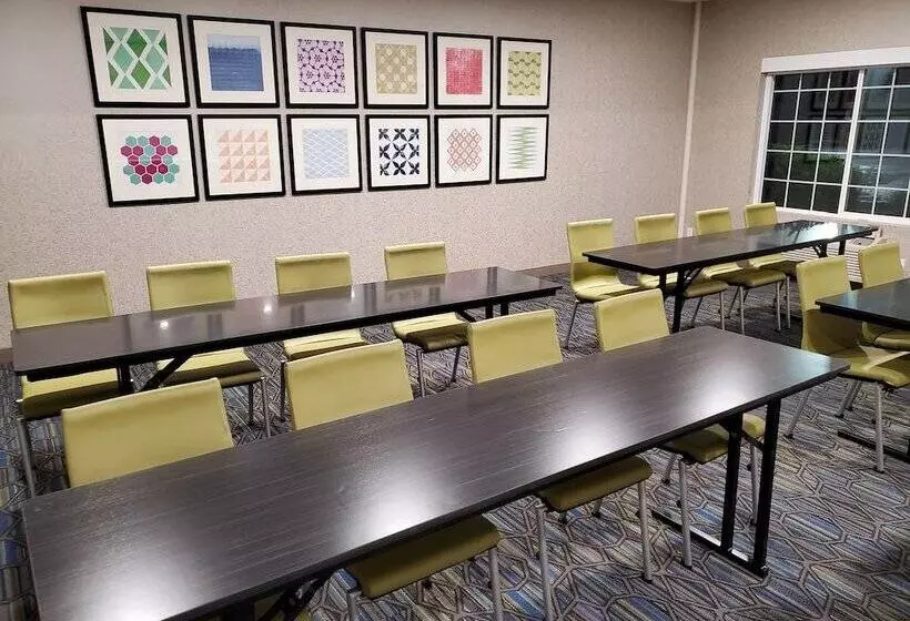 酒店 Holiday Inn Express & Suites Lincoln City, An Ihg