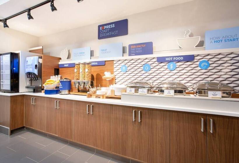 בית מלון כפרי Holiday Inn Express & Suites Lincoln City, An Ihg