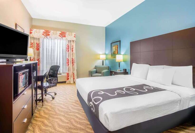 Отель La Quinta By Wyndham Glen Rose