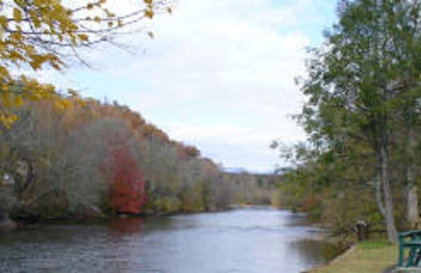 酒店 Riverbend Lodging