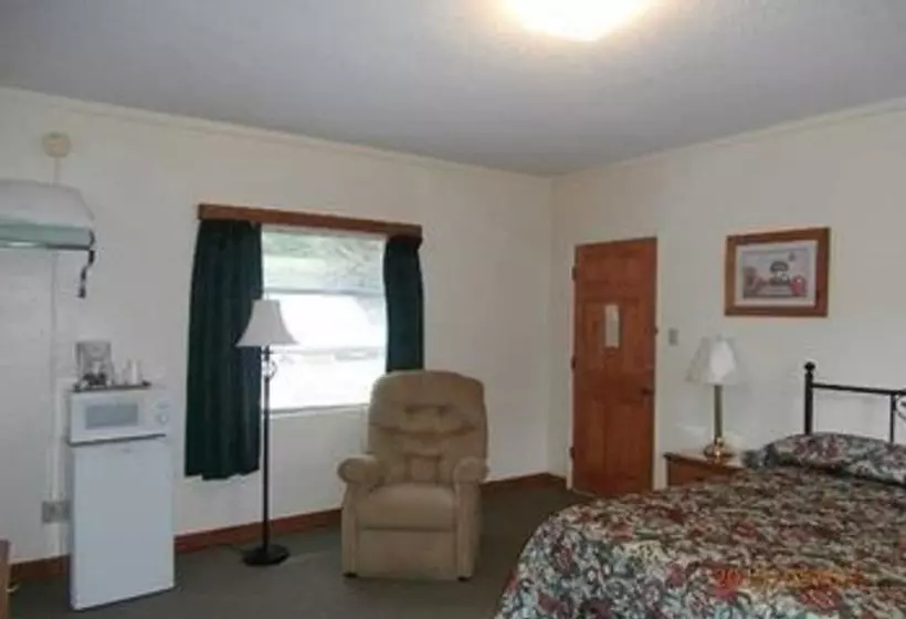 Hotelli Riverbend Lodging