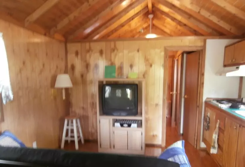 Hotelli Riverbend Lodging