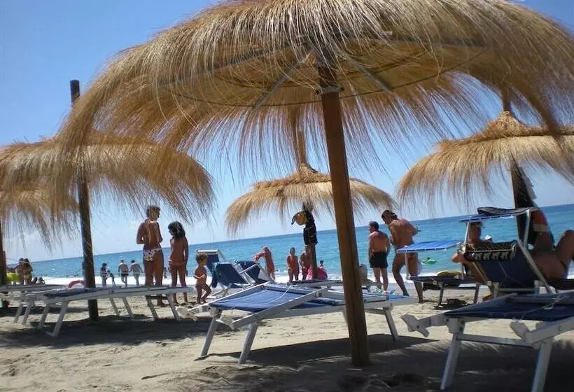 酒店 Villaggio Tabu