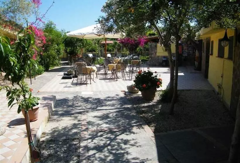 酒店 Villaggio Tabu