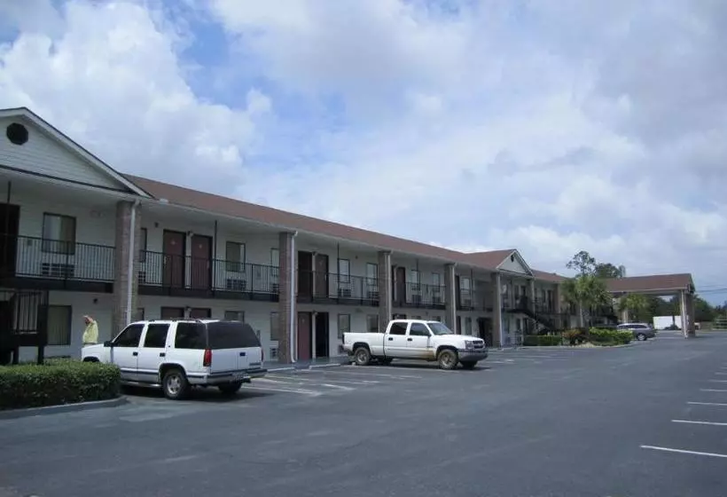 Отель Western Inn & Suites