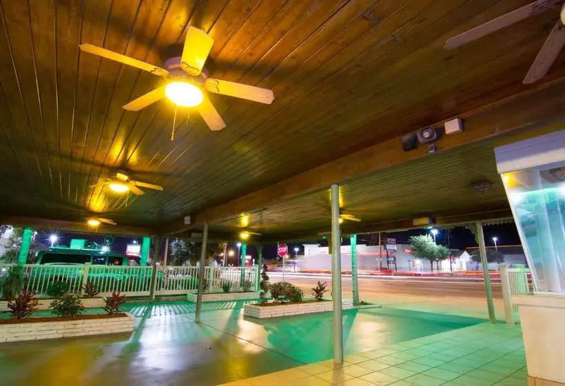 モーテル Budget Inn Of Avon Park